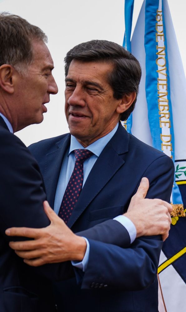 El jefe de Gabinete nacional, Diego Santilli,y el gobernador Carlos Sadir conversaron en Misiones, durante la reunión de gobernadores del Norte Grande.