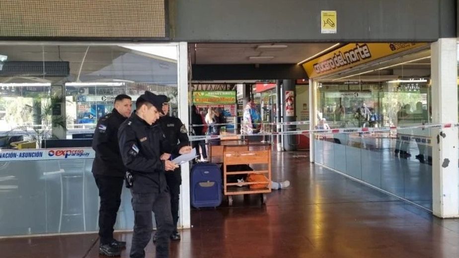 Un hombre de 80 años falleció en los andenes de la Terminal de Ómnibus de Posadas