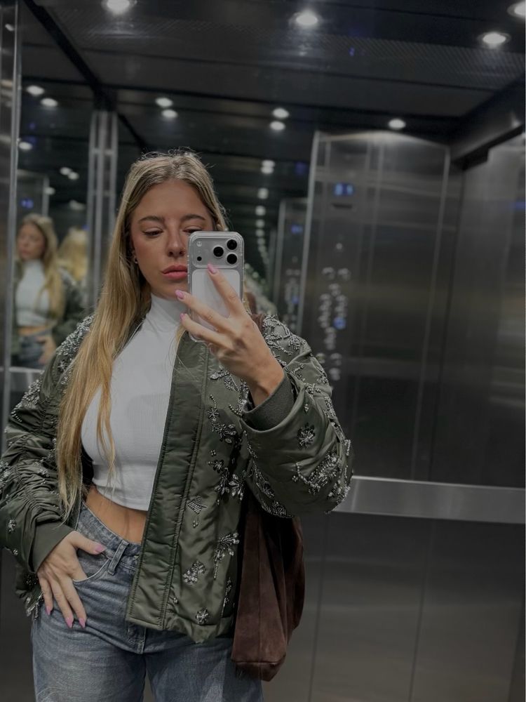 Campera "bomber", abrigo con corderito y tapado color verde oliva: las claves de Nati Jota para los looks de invierno