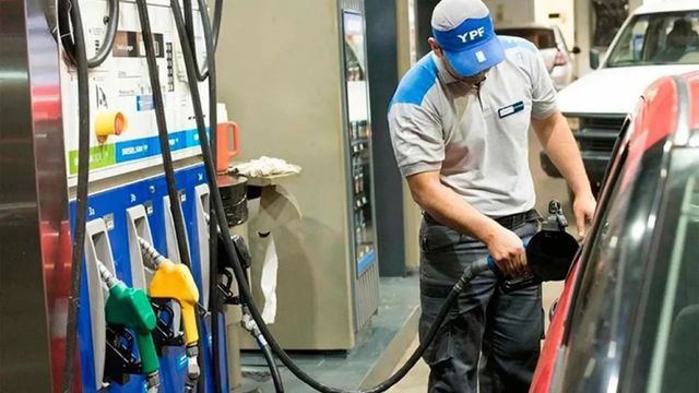 Cuánto gana un playero de estación de servicio en agosto 2026: el salario a cobrar