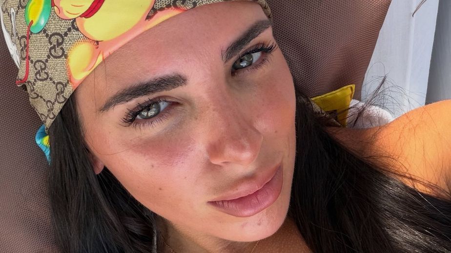 Valentina Cervantes arrasó con un look deportivo estilo "athleisure" color amarillo y marcó la tendencia de la temporada