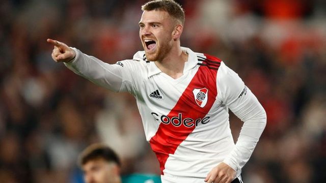 Lucas Beltrán, delantero de River, y el juego del equipo dirigido por Eduardo Coudet.