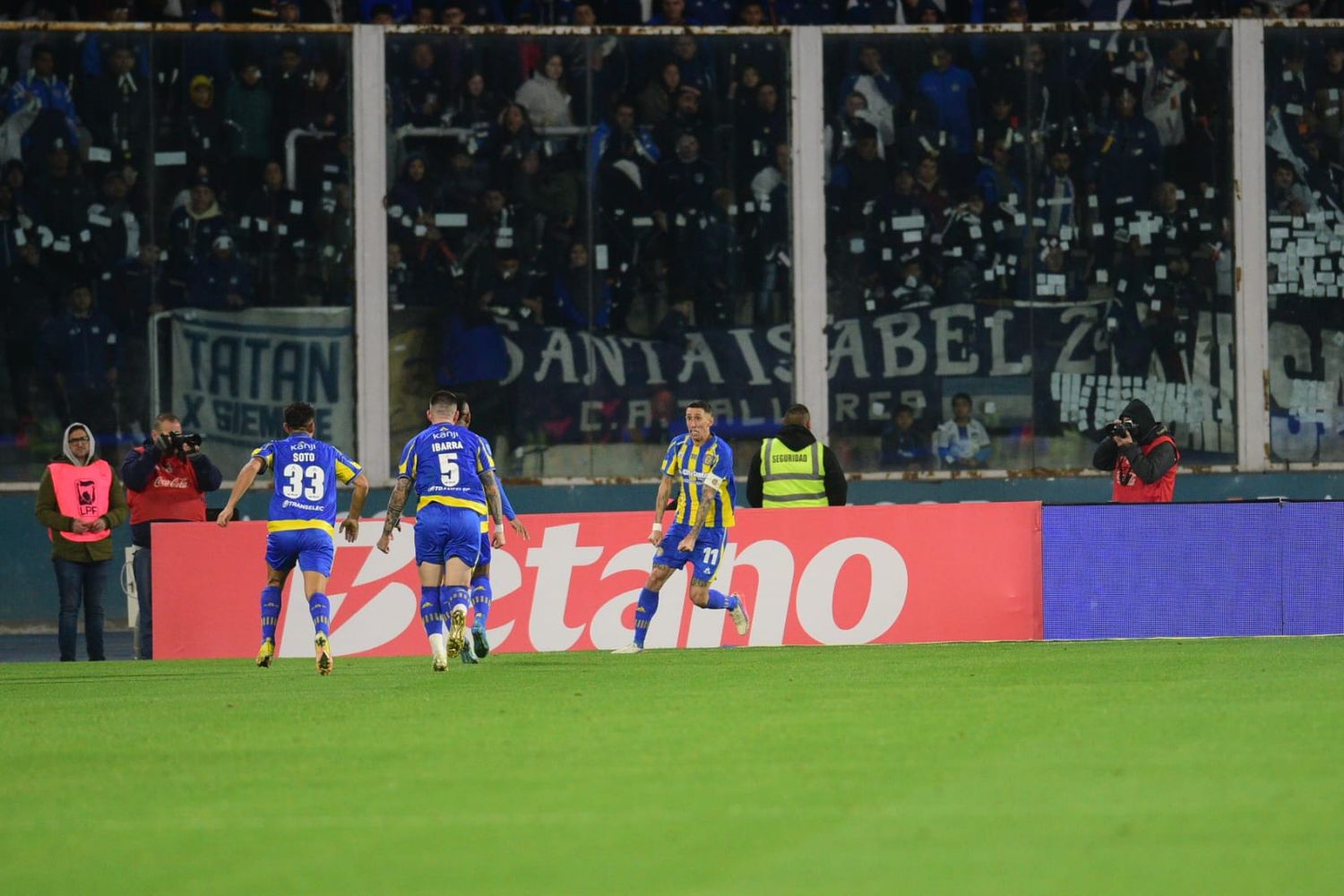 Descomunal actuación de Ángel Di María, y no ganó Central porque Unsaín, el arquero de Talleres, fue figura.