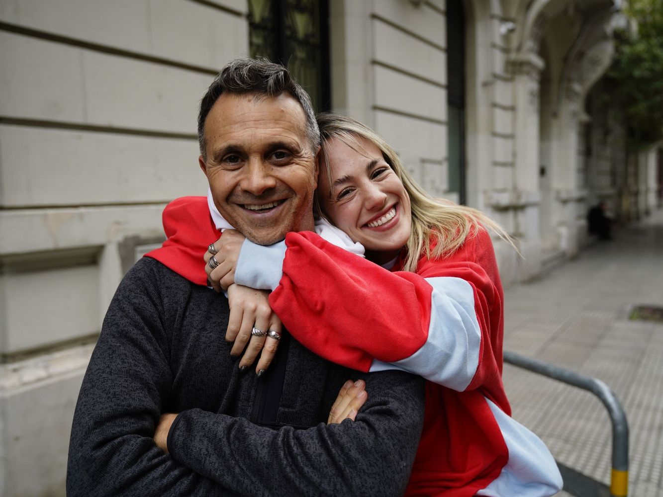 La preocupación de Sergio Lapegüe por un extraño mensaje que recibió sobre su hija Mica