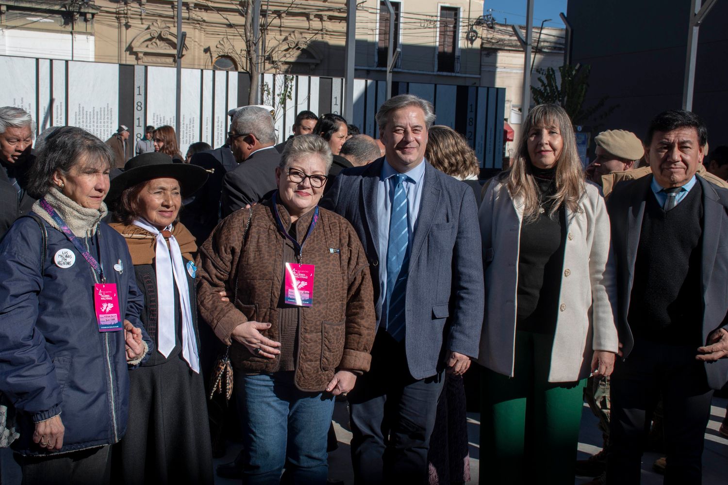 El Concejo Deliberante de San Salvador de Jujuy, representado por su presidente, Gastón Millón, y los concejales Blanca Ontiveros, Brenda Carabajal y Néstor Barrios, participó en el acto inaugural del 4° Encuentro Nacional de Mujeres de Malvinas.