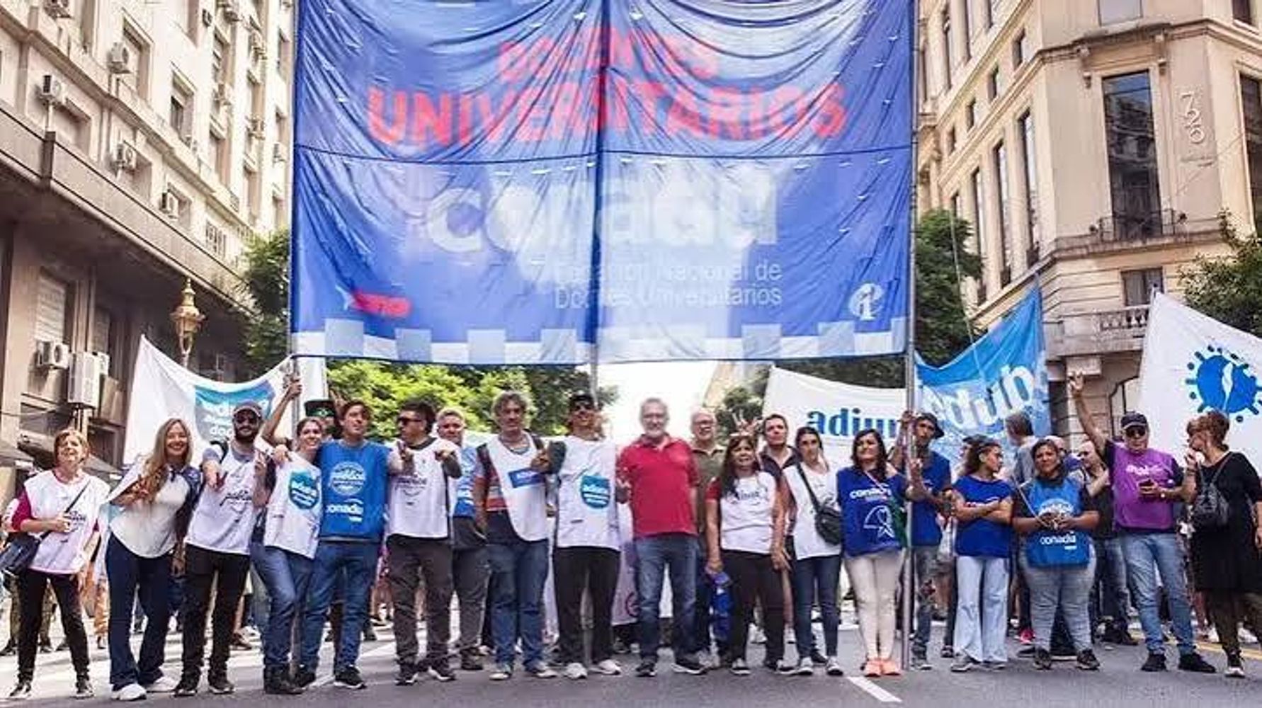 Paro docente universitario por 48 horas.