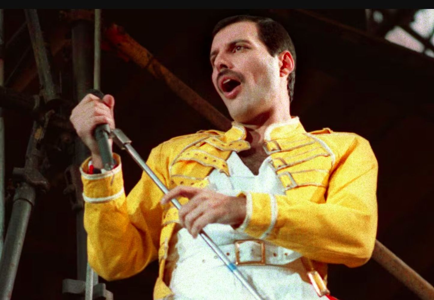 Freddie Mercury, músico: "Cuando esté muerto, ¿me van a recordar? Realmente no pienso en eso. Depende de ellos. Cuando esté muerto, ¿a quién le importa?"