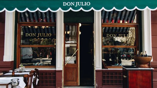 Cuánto cuesta comer en Don Julio en agosto de 2026: el precio de la tira de asado y los principales cortes