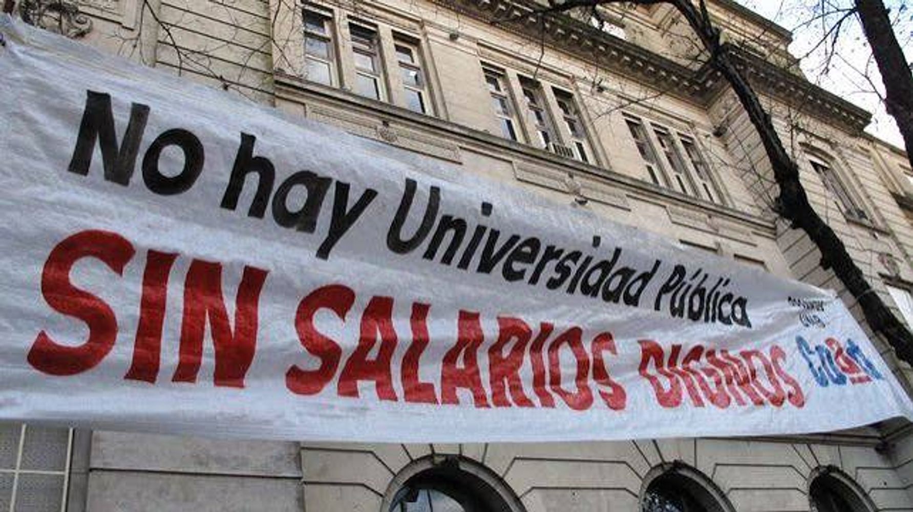 Paro docente universitario por 48 horas.
