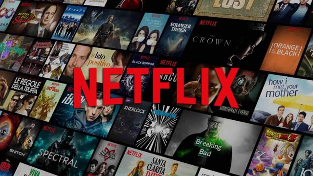 Netflix permite descargar películas y series directamente en dispositivos compatibles para reproducirlas sin conexión.