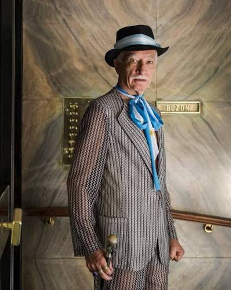 Murió Jorge Williams a los 84 años: quién era el famoso sastre que se hizo viral por ir a votar con la bandera argentina