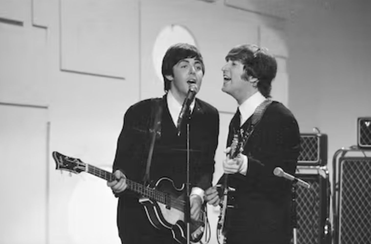 John Lennon, músico: “Paul McCartney dijo que Hey Jude fue escrita para mi hijo Julian, pero yo siempre la he sentido como una canción escrita para mí”