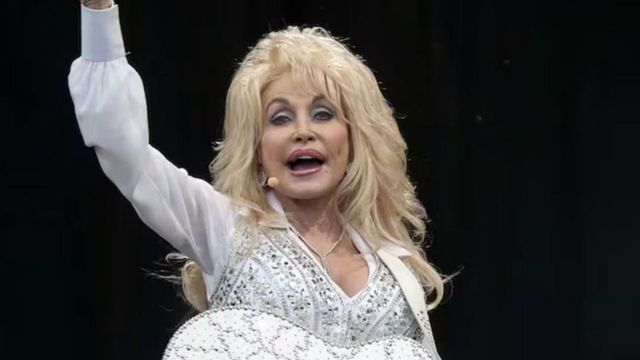 De qué murió Dolly Parton: la estrella de la música country falleció a los 80 años