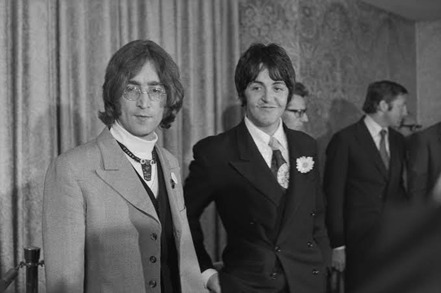 John Lennon, músico: “Paul McCartney dijo que Hey Jude fue escrita para mi hijo Julian, pero yo siempre la he sentido como una canción escrita para mí”