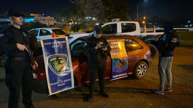Recuperaron en Misiones un auto robado en Brasil minutos antes durante un operativo fronterizo.