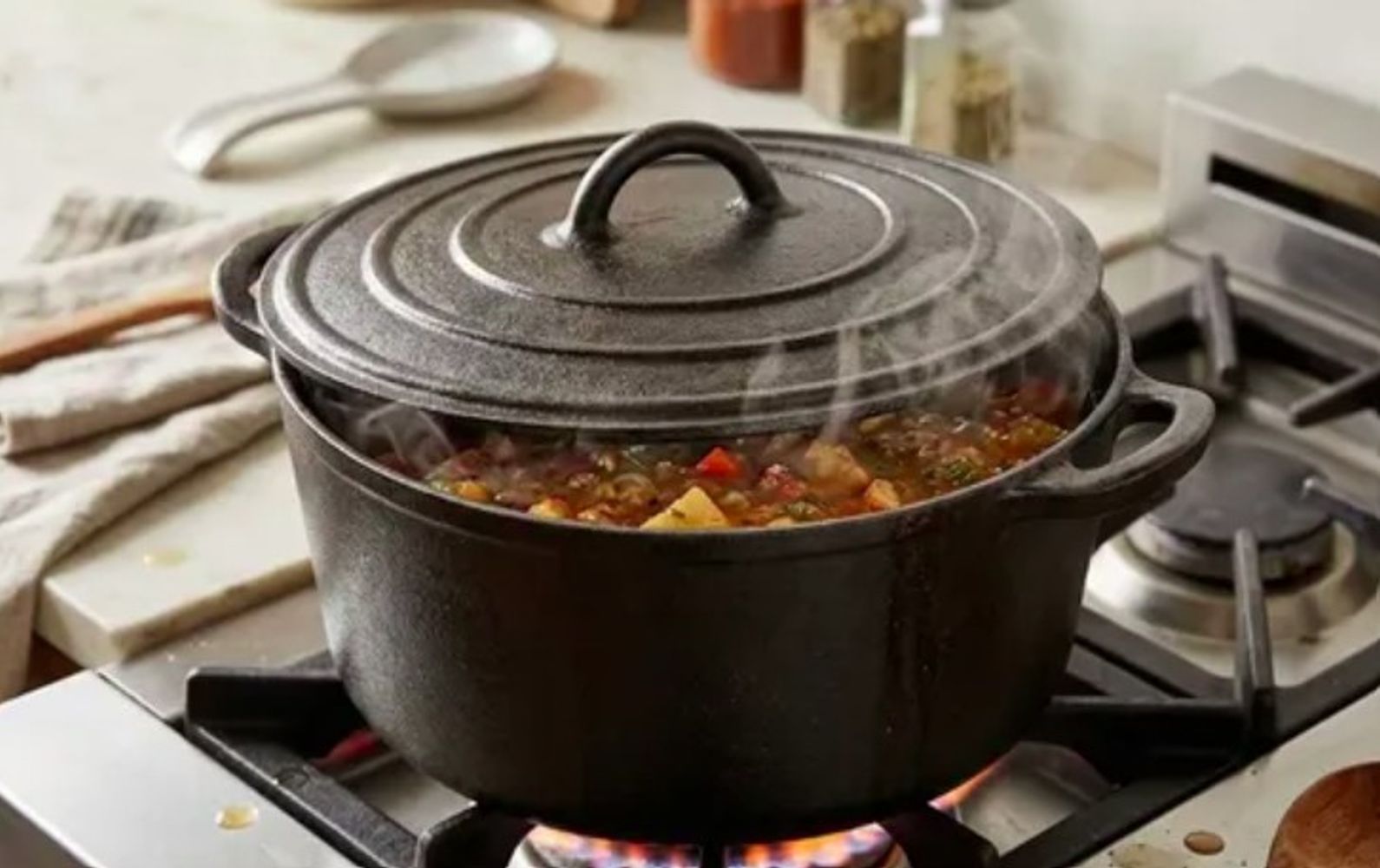 Narda Lepes, cocinera: "No tenés que comer teflón. Si las ollas están rayadas, estás comiendo teflón"