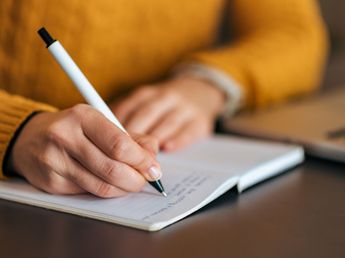 Qué significa escribir en escribir en cursiva, imprenta y mayúsculas