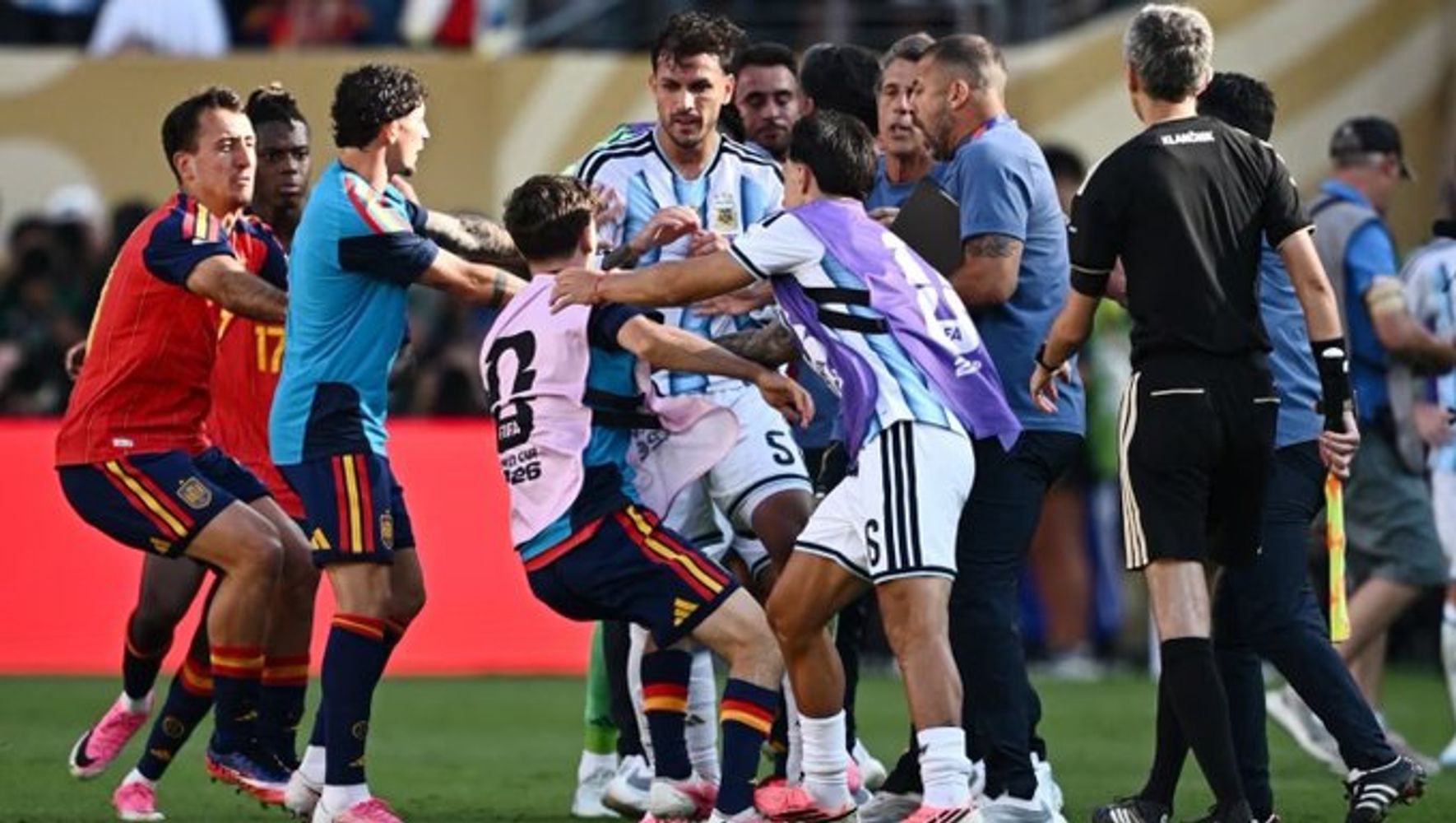 Leandro Paredes, el jugador de la Selección con la sanción más dura.