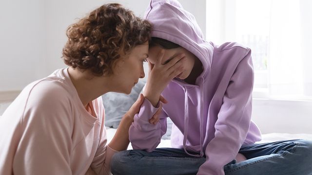 Alfonso Navarro, psicólogo de adolescentes: "Cuando pierden el control, necesitan un adulto capaz de marcar el límite"