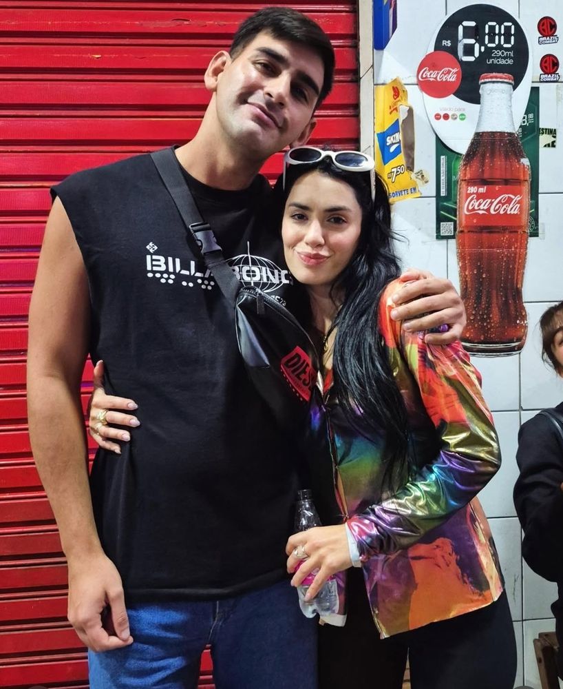 Las fotos de la íntima despedida de soltera de Lali Espósito en Río de Janeiro: remeras temáticas, restaurante de lujo y salidas nocturnas