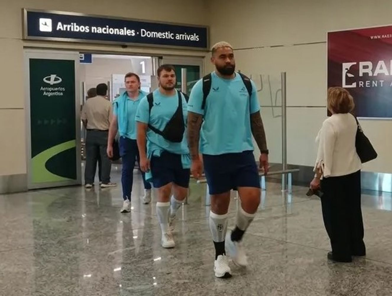 El seleccionado de rugby de Australia arribó el jueves a Jujuy, para disputar este sábado el esperado encuentro frente a Los Pumas.