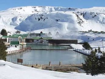 Copahue, el pueblo argentino que desaparece durante una época del año y tiene uno de los mejores volcanes del mundo