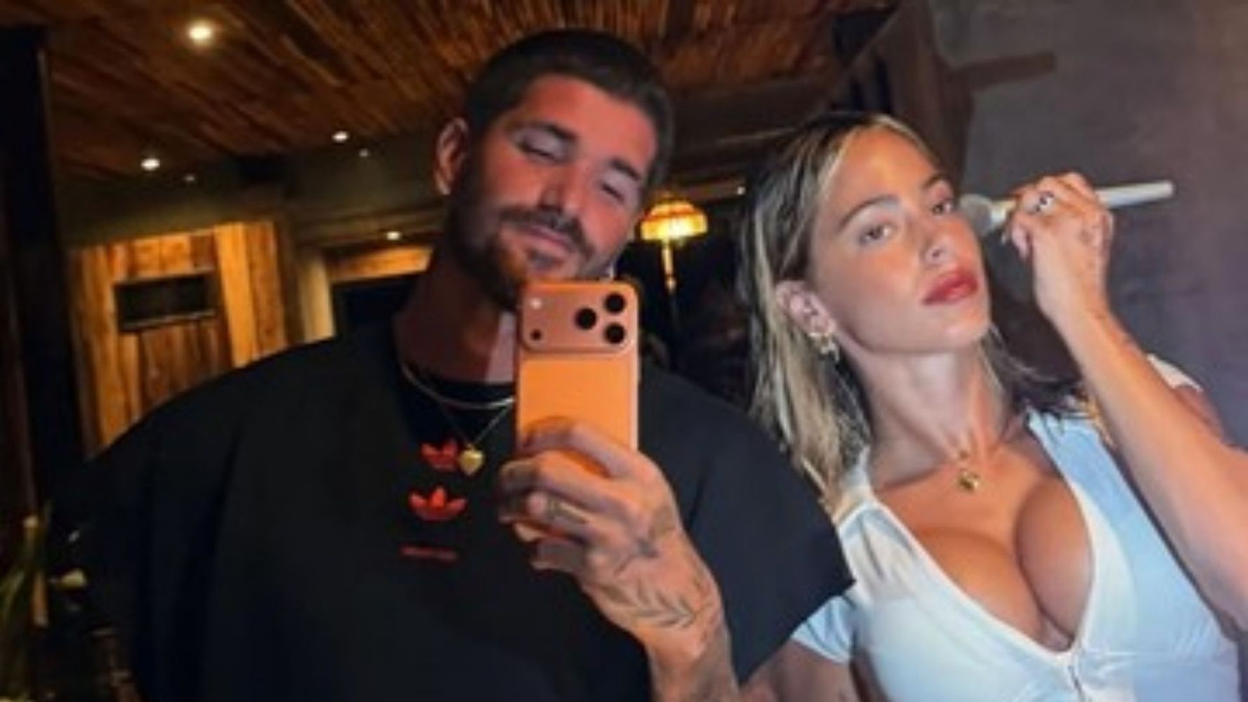 Filtran la exclusiva tarjeta de casamiento de Tini Stoessel y Rodrigo De Paul: el profundo significado detrás del diseño