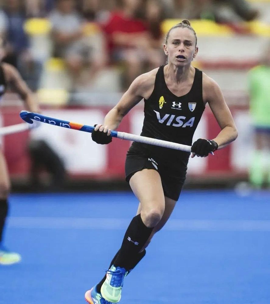 Las Leonas se consagraron por tercera vez en su historia y la mediocampista tucumana sumó el único título que le faltaba en su carrera.