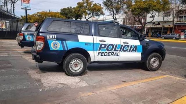 Investigan a integrantes de la Policía Federal por un robo en Córdoba.