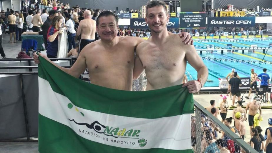 Agustin Curvino y Edgardo Burzio lograron podio en el Master Open de natación en Buenos Aires