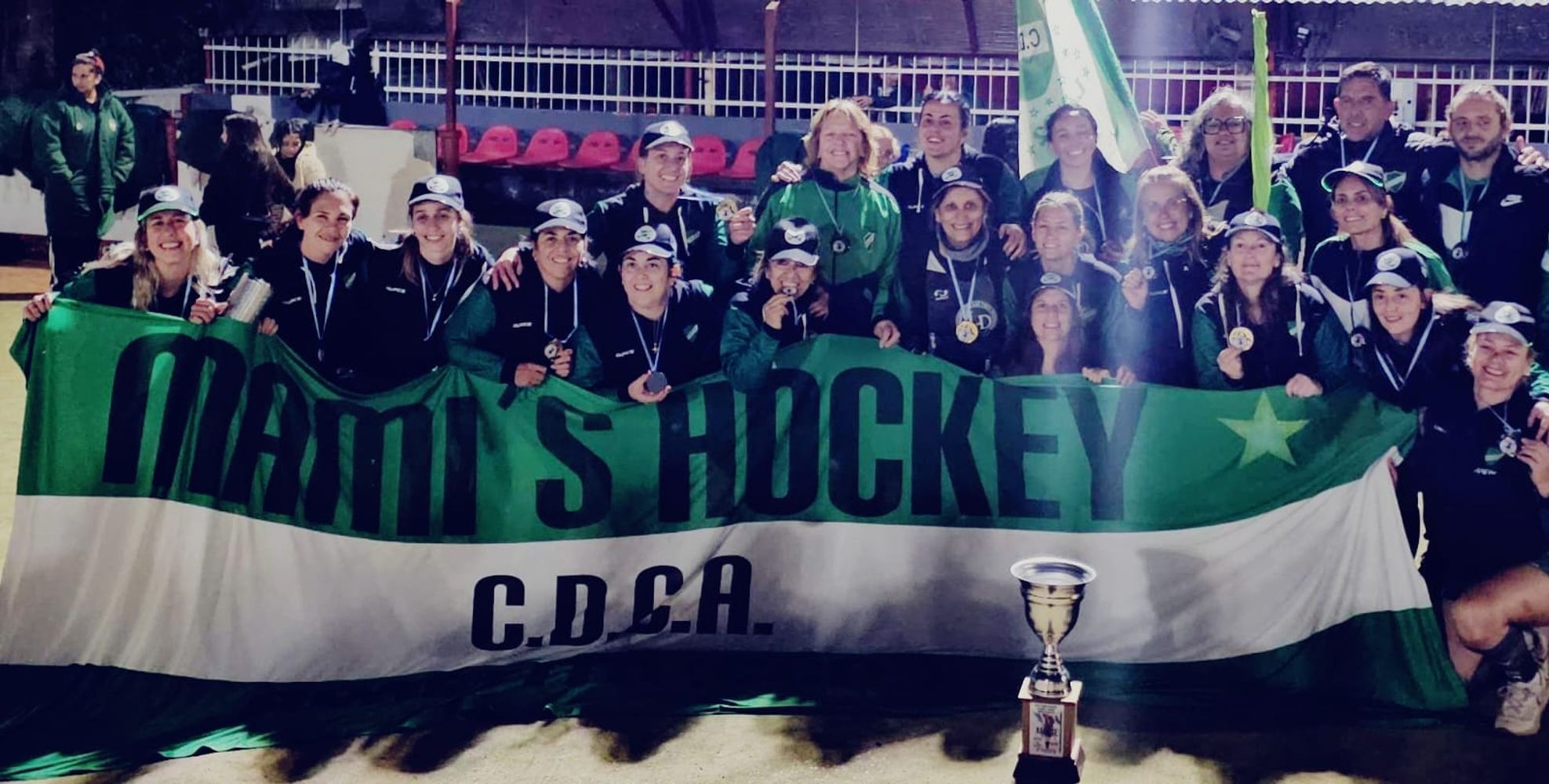 Las Mamis Hockey del Deportivo y Cultural lograron el 3° puesto en Santiago del Estero