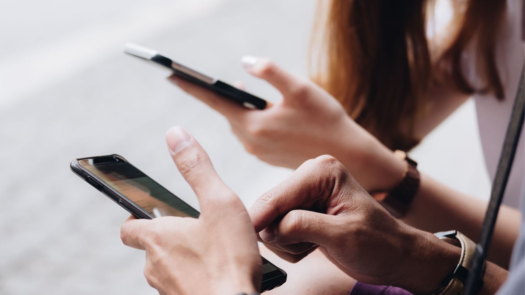 El uso intenso de las redes sociales evidenció problemas de salud mental.