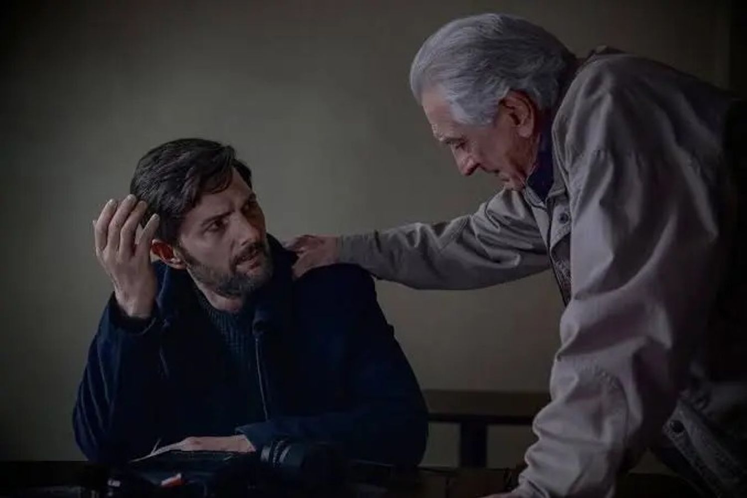 La producción está basada en la exitosa novela The Whisper Man, de Alex North.
