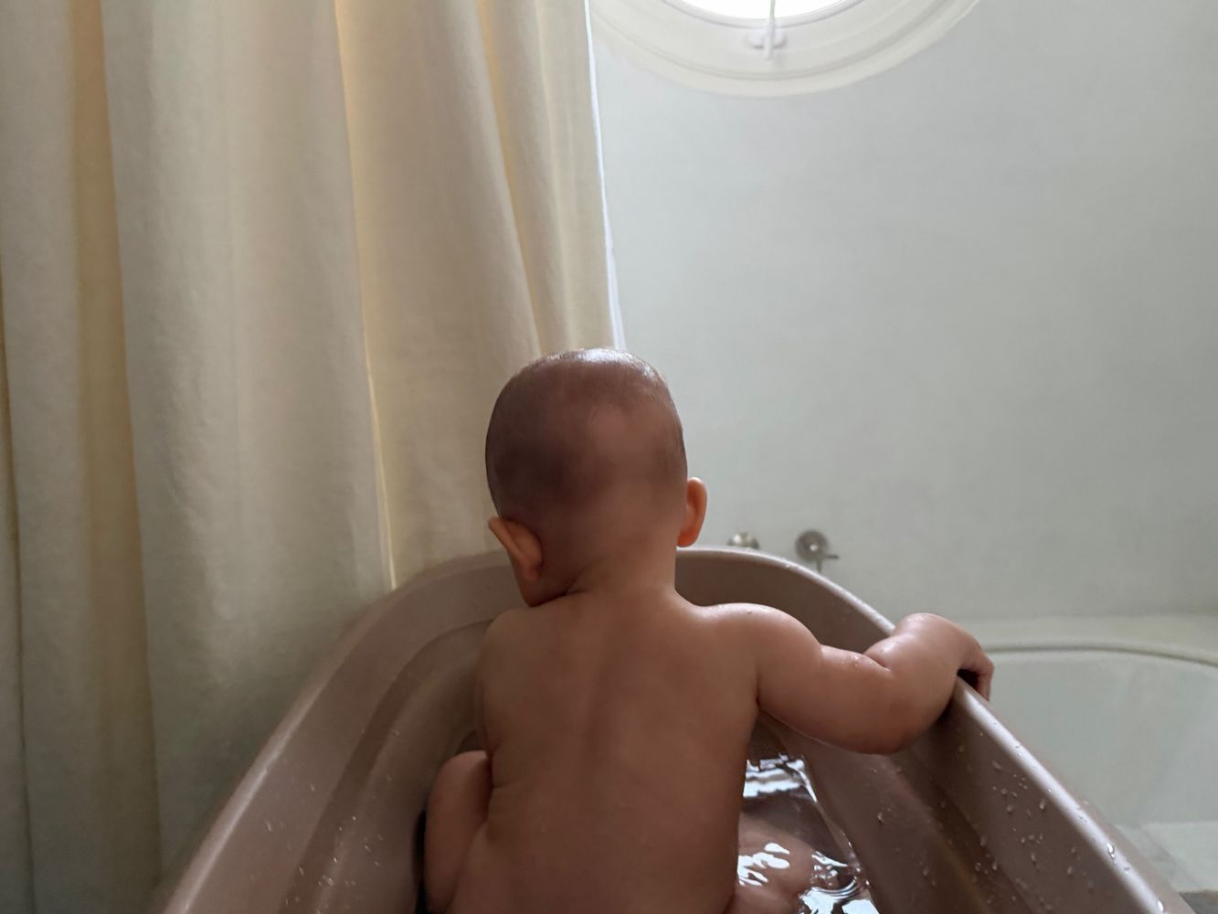 Dante, hijo de Chino Darín y Úrsula Corberó