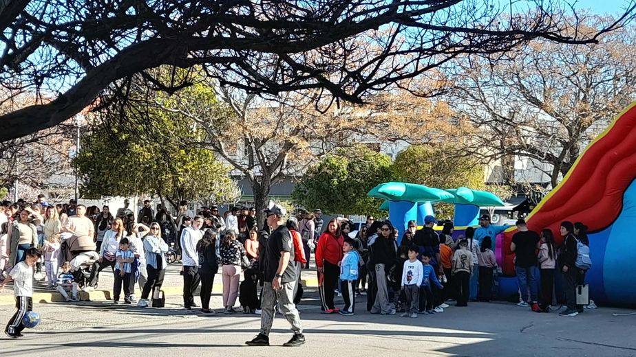 Día del Niño: la Plaza Belgrano se llenó de familias y actividades
