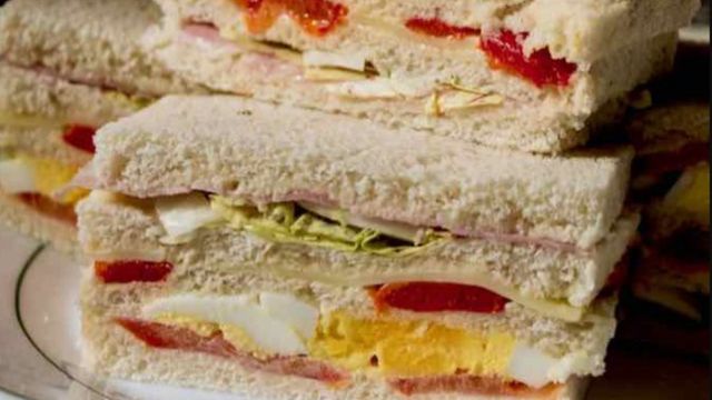 Cómo hacer sándwich de miga sin TACC: la receta en licuadora que no lleva harinas ni requiere amasar
