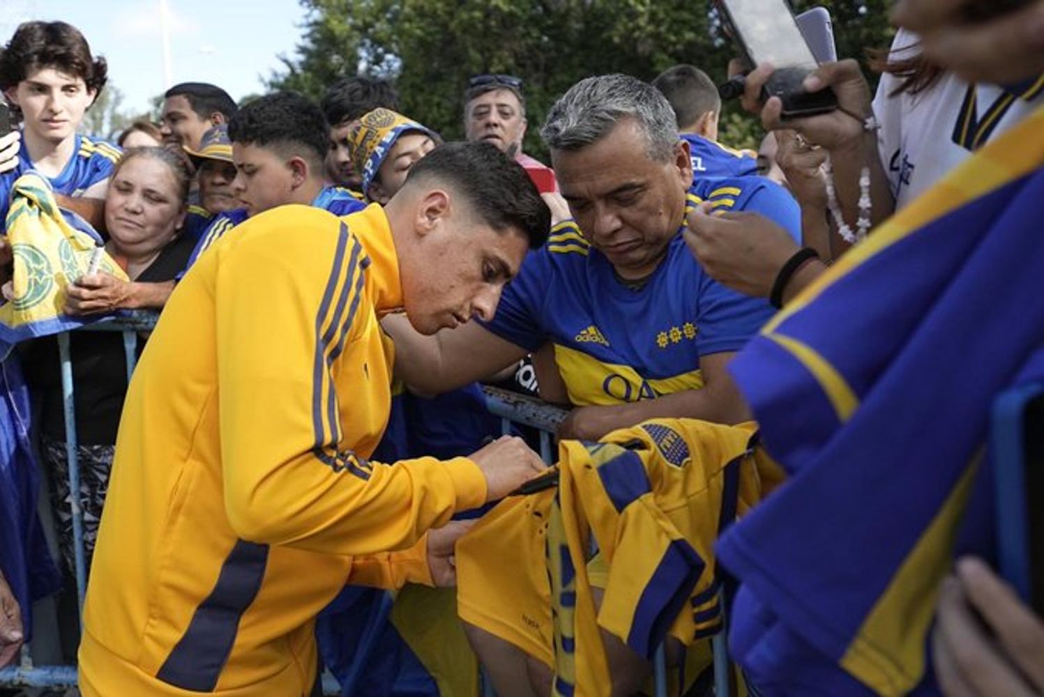 Los hinchas de Boca en Córdoba, para un atractivo duelo con Vélez.