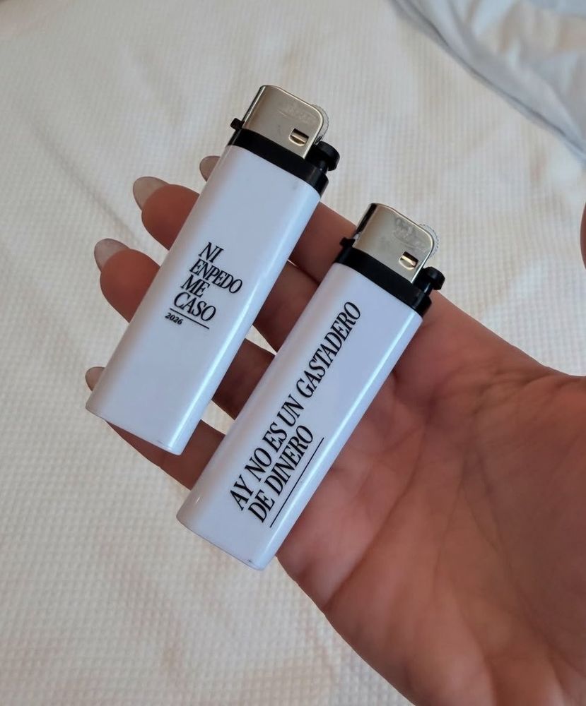 El insólito error en los souvenirs de la despedida de soltera de Lali Espósito: "Analfabeta"