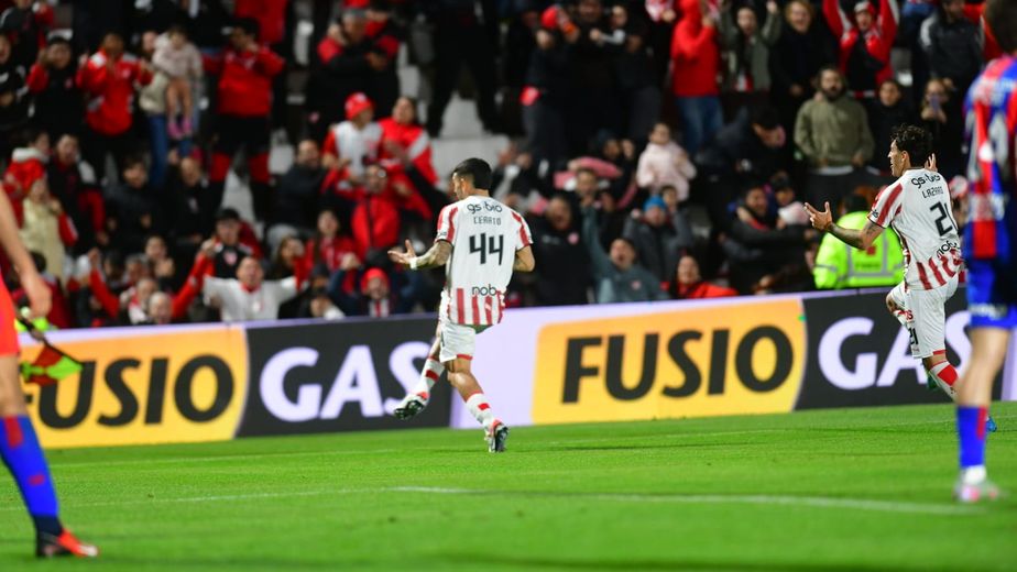 El gol de Ceratto para que Instituto vuelva a la cima del Clausura, y con un festejo extra