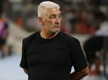 Fue ayudante de Zielinski y es veterano de Malvinas: Omar De Felippe es el nuevo entrenador de Talleres