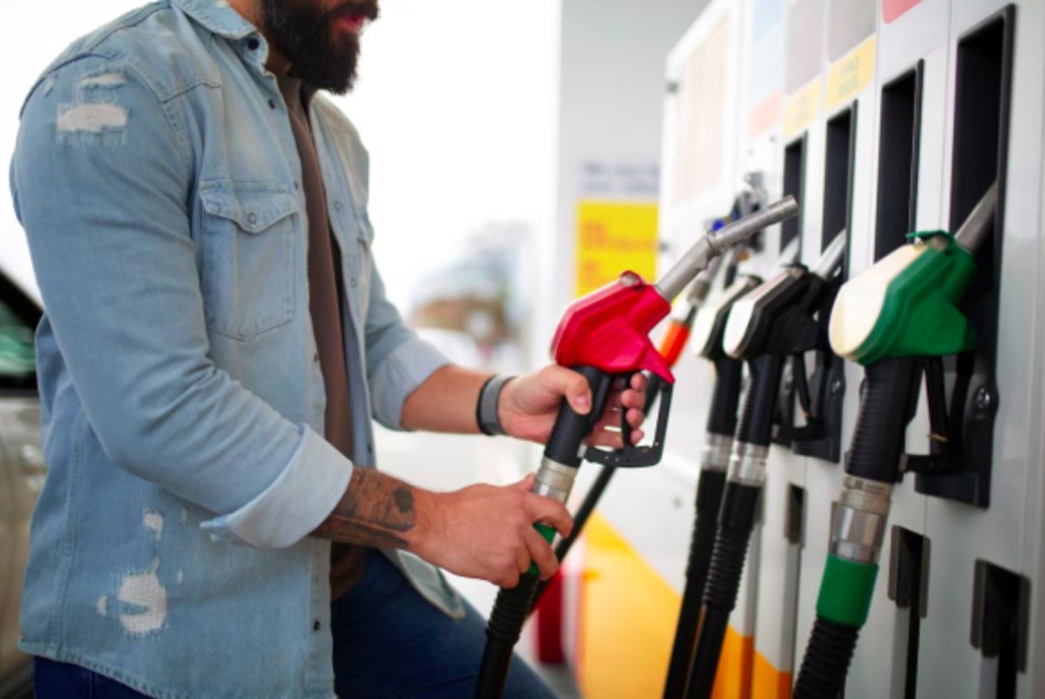 Conducir más rápido no ahorra tiempo y hace gastar combustible, según un importante estudio de la Universidad de Minnesota