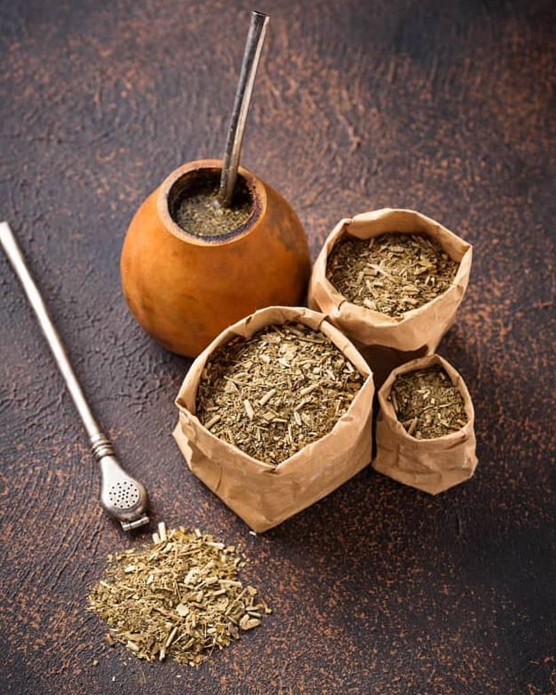 ¿La yerba mate tiene magnetismo? La teoría viral que fue analizada por un especialista