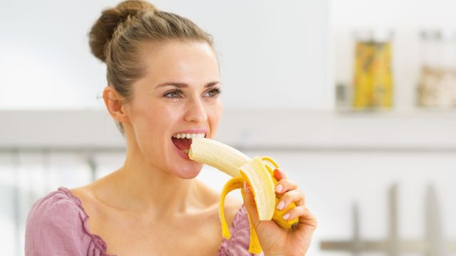 Los médicos explicaron si hace mal o no comer banana todos los días.
