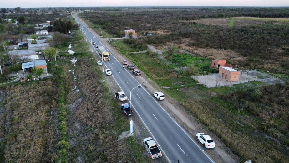 Alumbrado, pavimento y limpieza de canales en Monteagudo