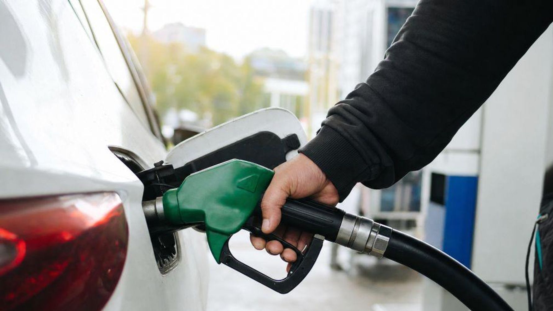Conducir más rápido no ahorra tiempo y hace gastar combustible, según un importante estudio de la Universidad de Minnesota