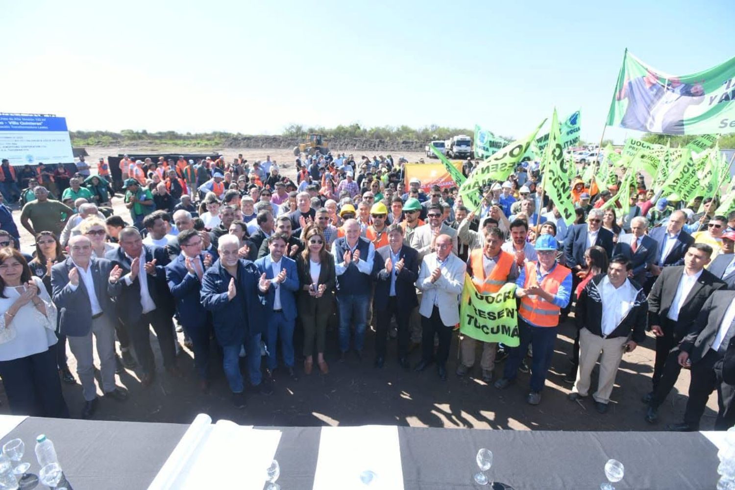 Funcionarios, legisladores e intendentes recorrieron los trabajos en El Cortaderal junto a la empresa constructora.