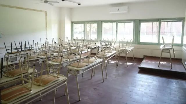 Un alumno llevó un arma al colegio en Córdoba.
