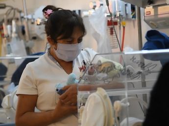 Banco de Leche Humana: “Un frasquito de 200cc alimenta a un bebé prematuro durante un mes”