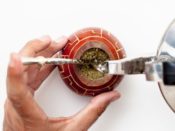 Martín Gómez, experto en mate: “La temperatura del agua depende del tipo de yerba”