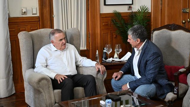 El ex legislador mantuvo un encuentro de trabajo con el gobernador en Casa de Gobierno.